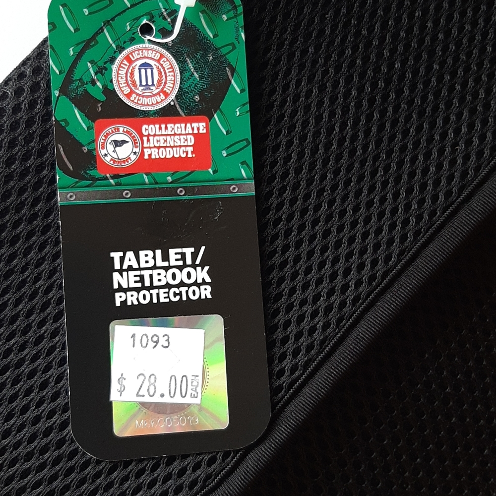 Collegiate licensed tablet protector - Picture 3 of 6